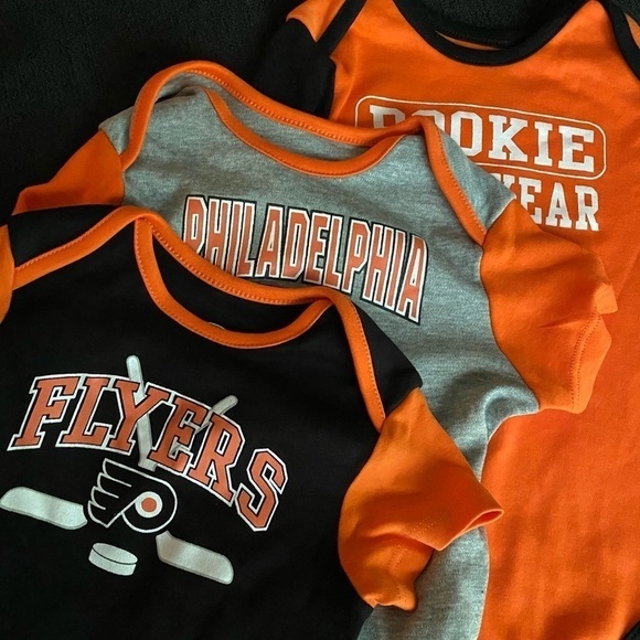 RELIST AS A BUNDLE 3/$15 NHL Licensed Philadelphia Flyers Onesies, Hockey Rookie - Picture 2 of 8